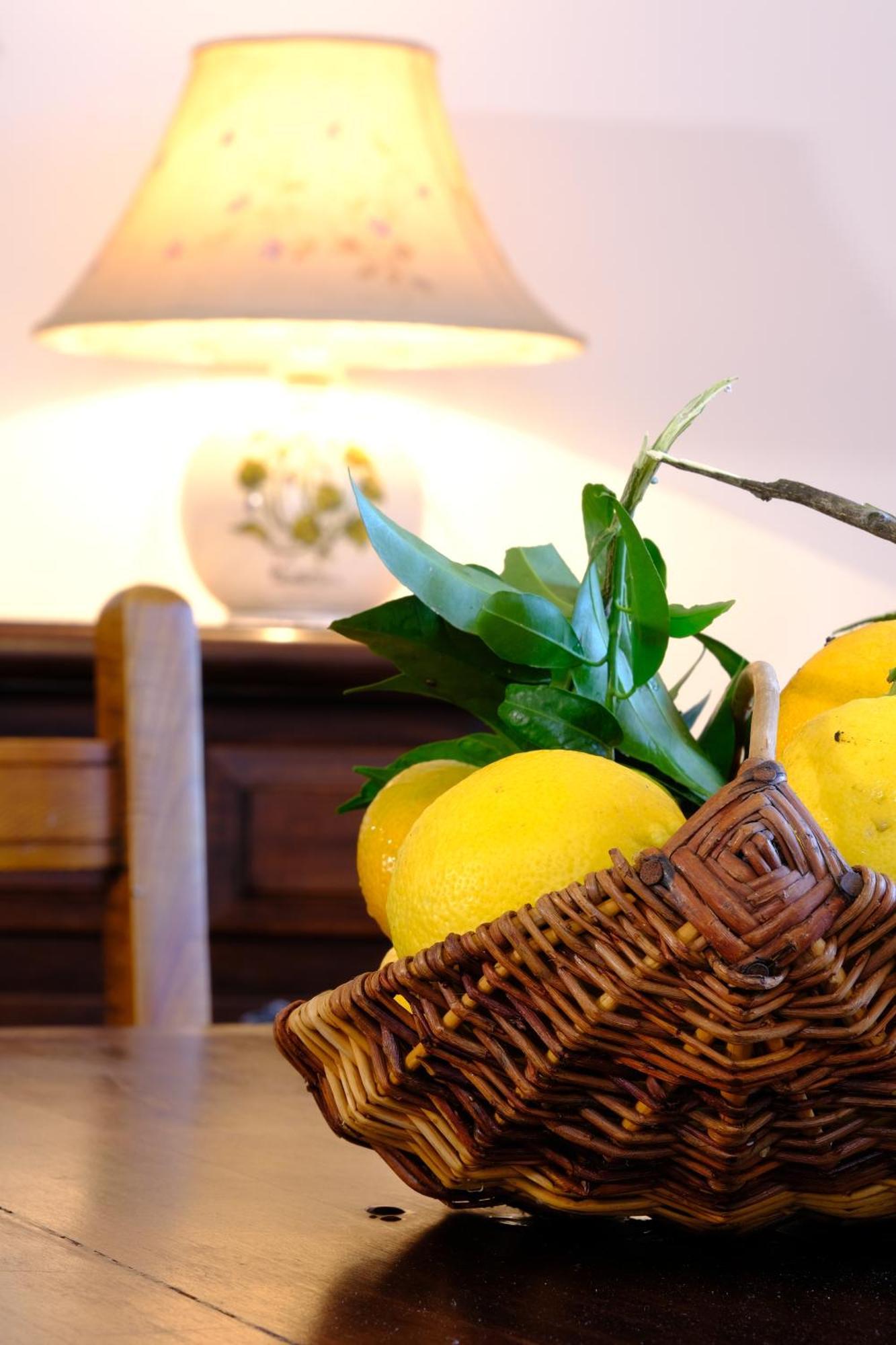 Le Gemelle Apartment Vico Equense Bagian luar foto